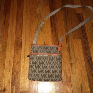MICHAEL KORS CROSSBODY BAG